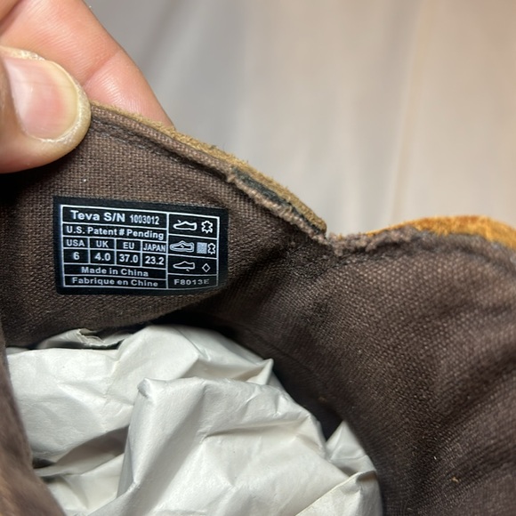 NEW Teva Zip Closure Camel Leather Suede Ankle Boots Women’s Size 6 - Picture 7 of 16